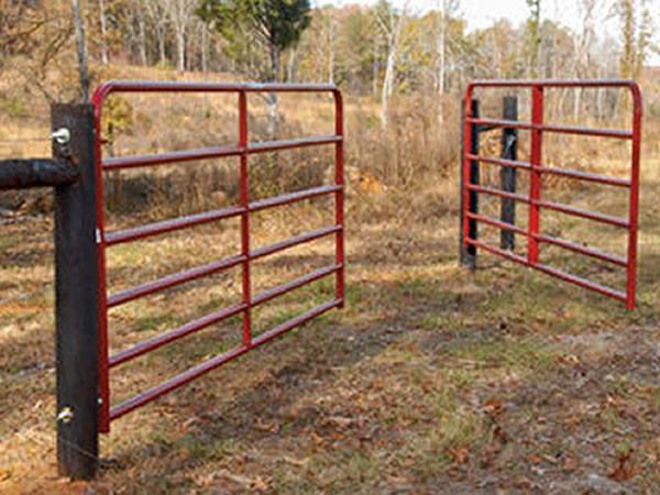 double-swing-corral-gate